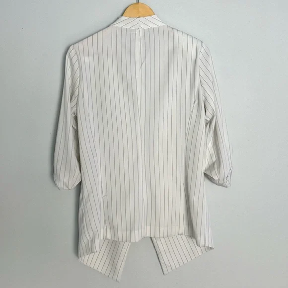 Rachel Zoe White Pinstripe Blazer Jacket Size M Open Front 3/4 Sleeve - Picture 3 of 7